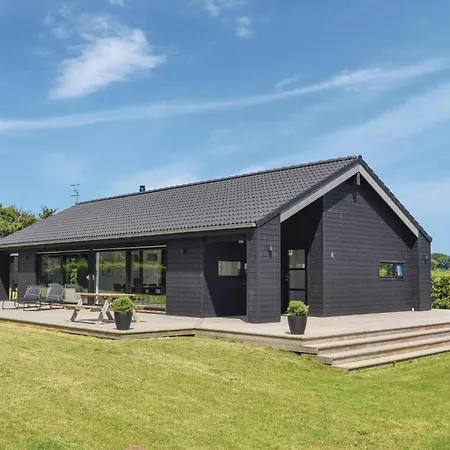 Feriehus Stunning In With Kitchen
