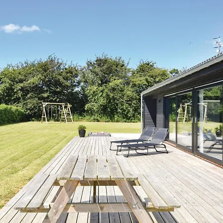 Stunning In With Kitchen Feriehus
